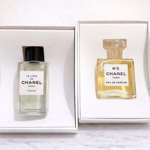 CHANEL Le Lion L'Huile and No. 5 Eau de Parfum Duo
COLECTORS😍